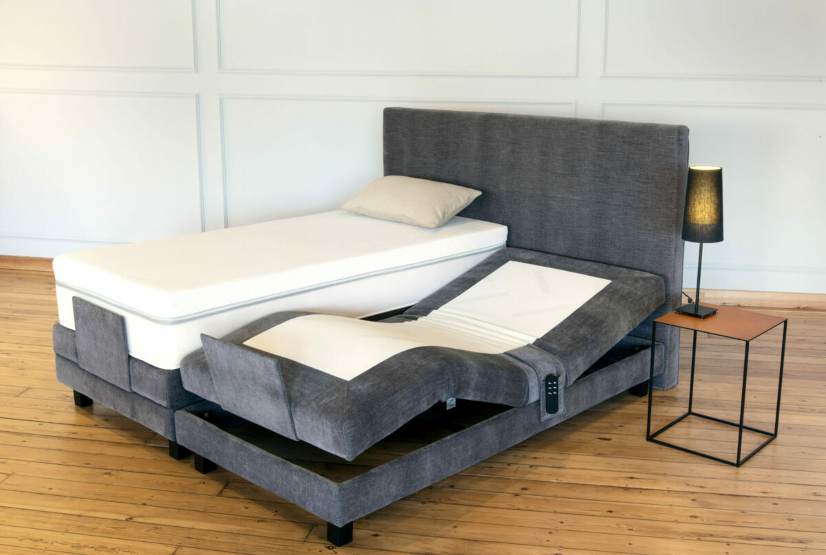 boxspring électrique 2 personnes avec MATELAS SIMMONS HAMPTONS de couleur gris