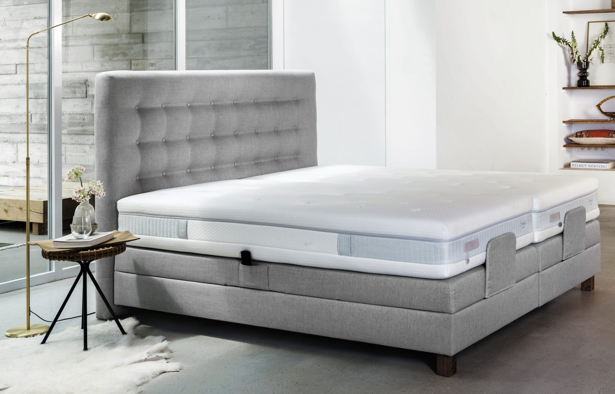 Boxspring Beka choose & snooze électrique en tissu gris avec tête de lit