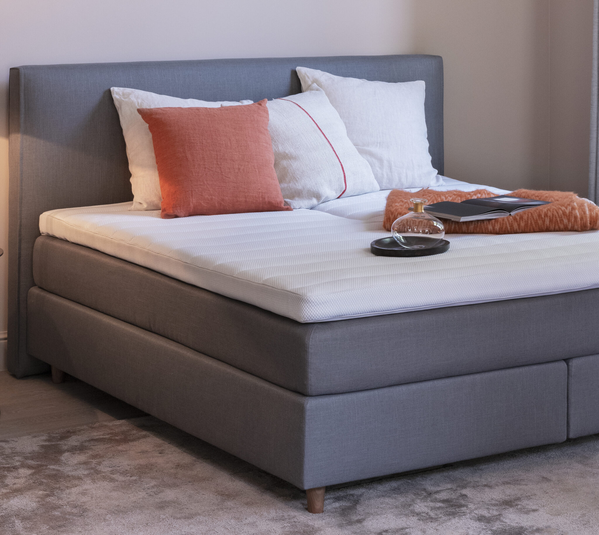 Boxspring Beka choose & snooze fixe 3C 180x200 en tissu gris avec surmatelas